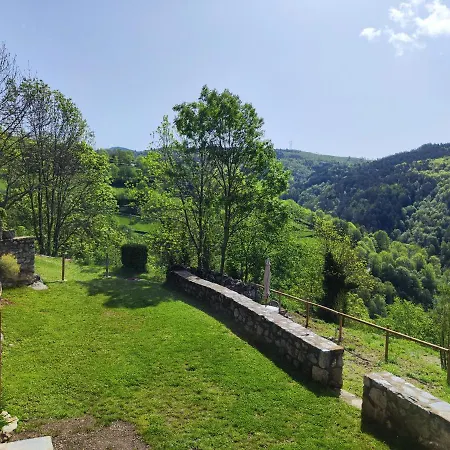 بيت للعطل La Cabanya De Menut Molló